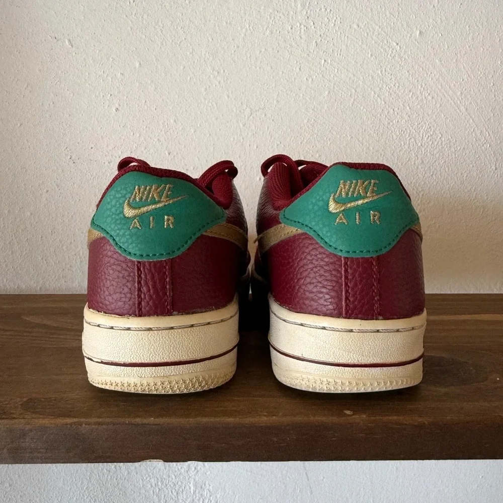 Nike Air Force 1 Low GS Christmas Sneakers Youth 5.5Y Team Red Gold DQ4709-600